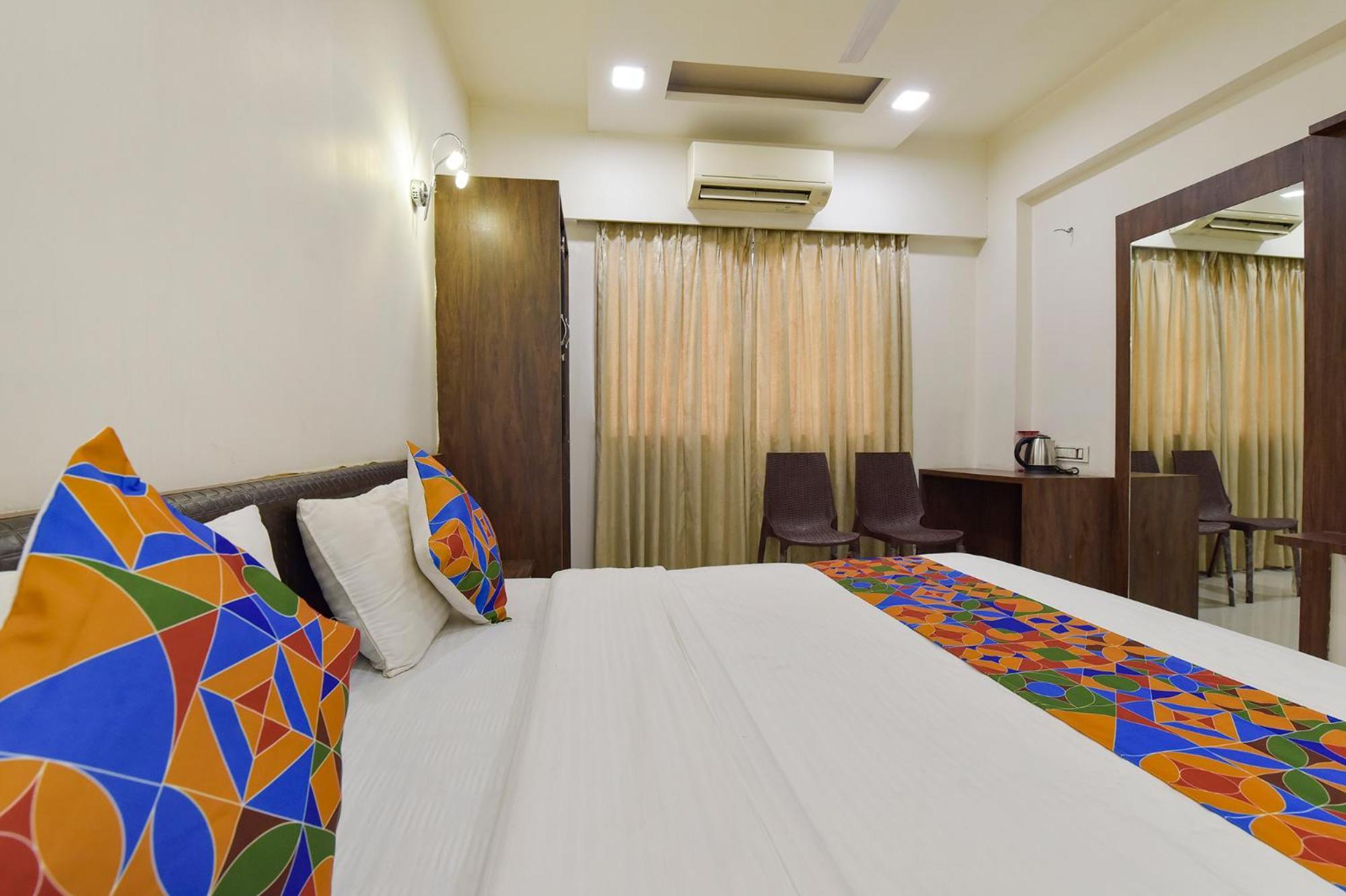 Fabhotel A1 Plaza Ахмедабад Екстериор снимка