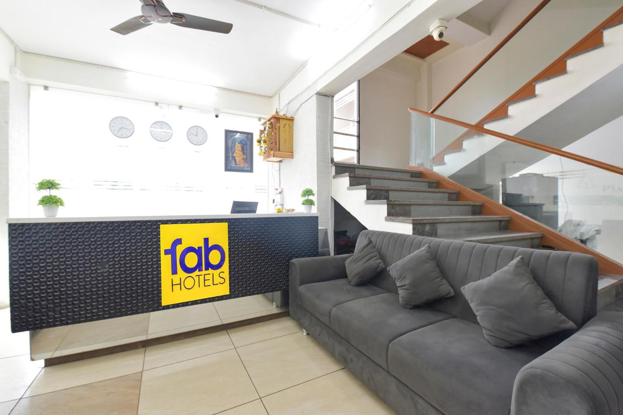 Fabhotel A1 Plaza Ахмедабад Екстериор снимка