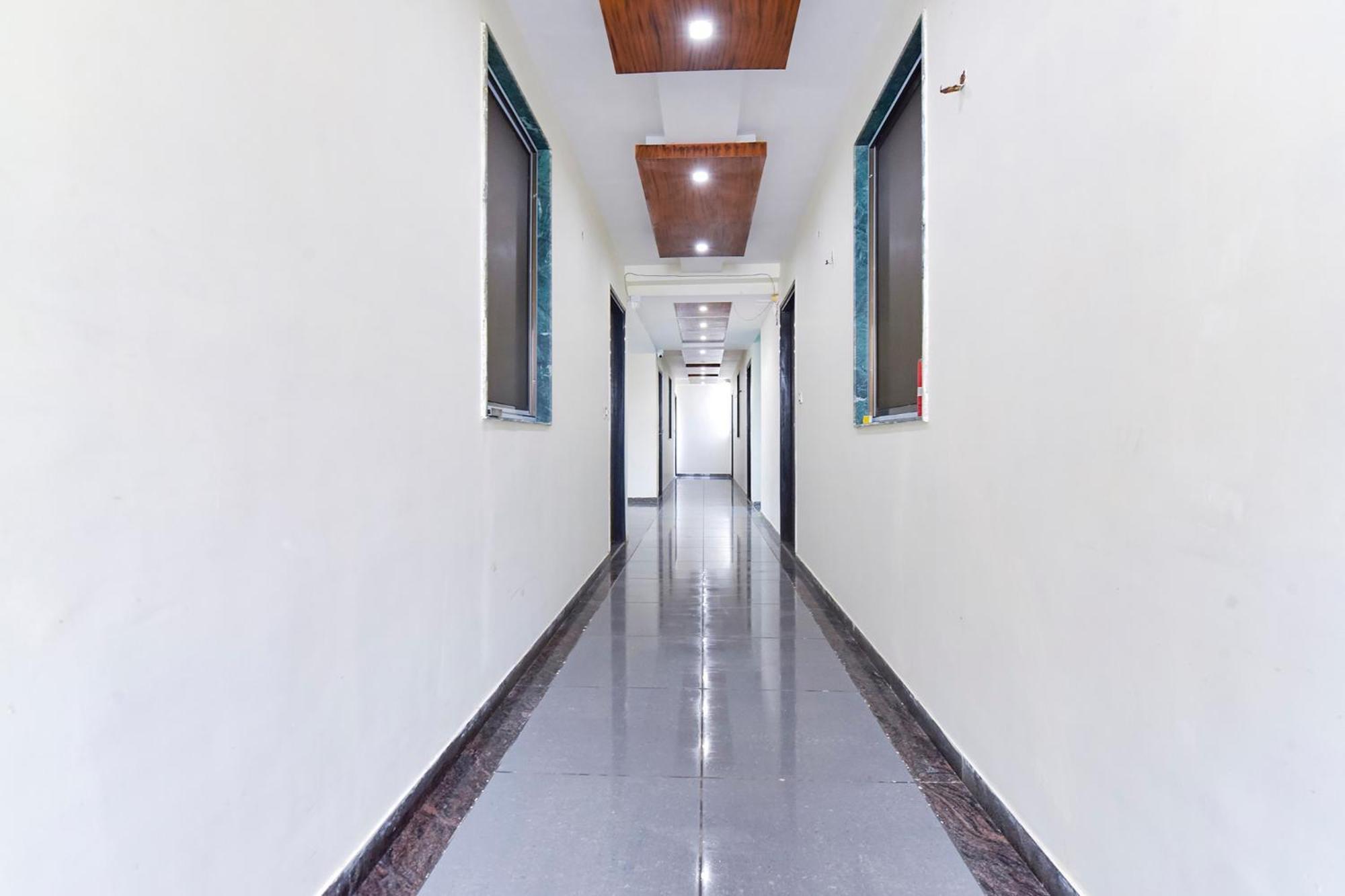 Fabhotel A1 Plaza Ахмедабад Екстериор снимка