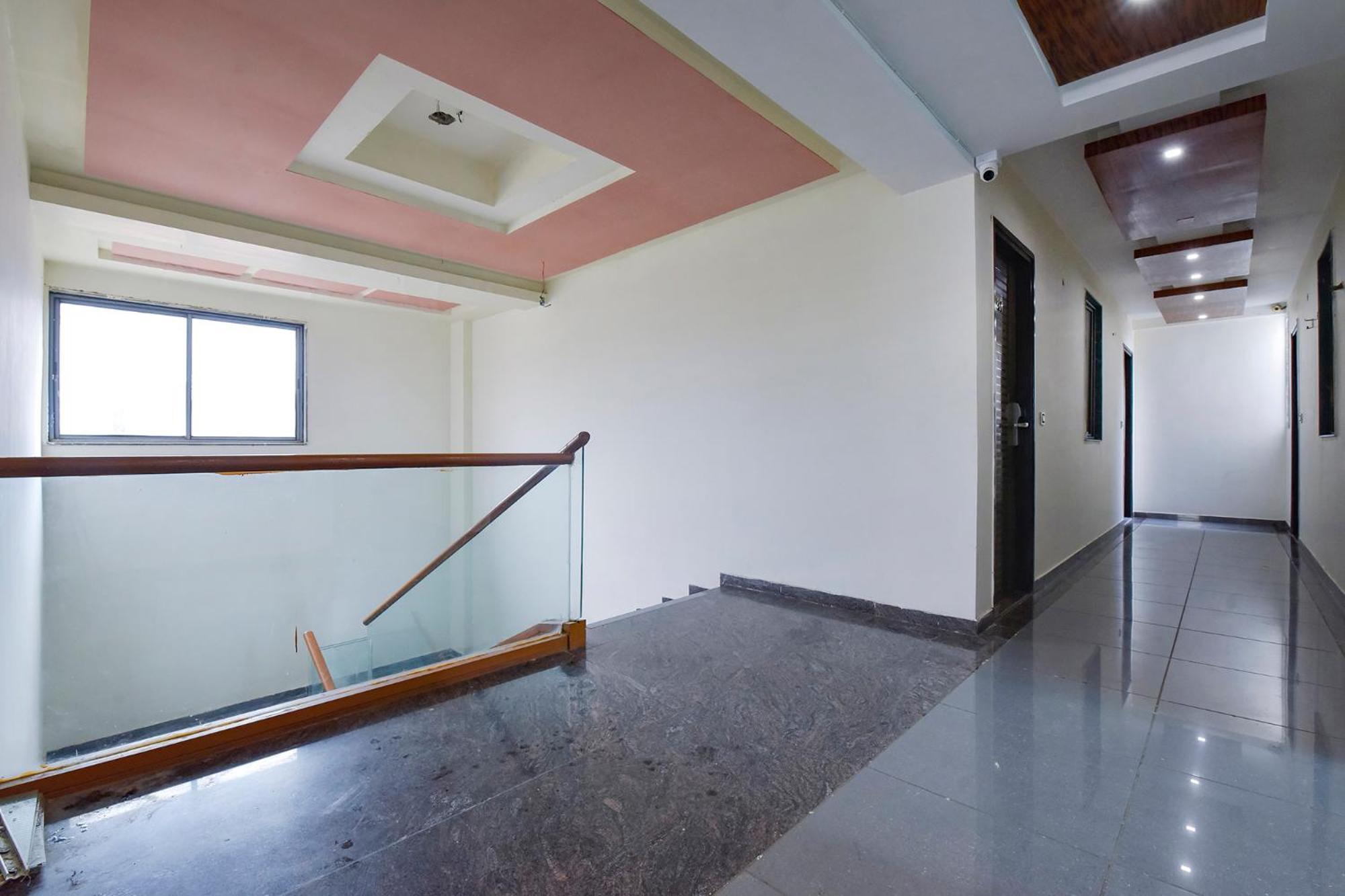 Fabhotel A1 Plaza Ахмедабад Екстериор снимка